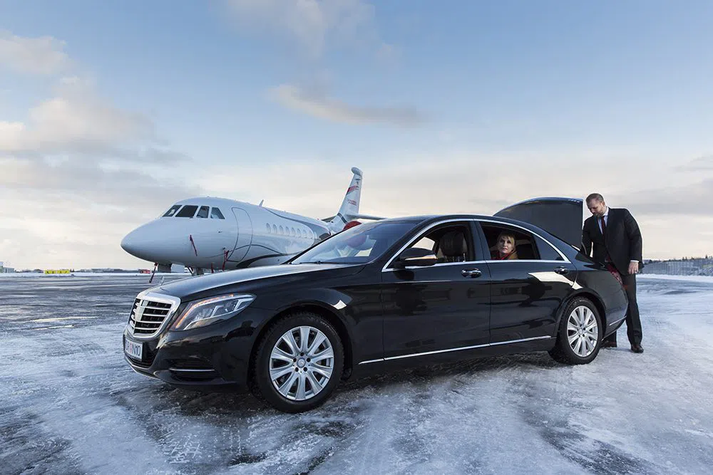 Private jet pickup concierge service in Iceland
